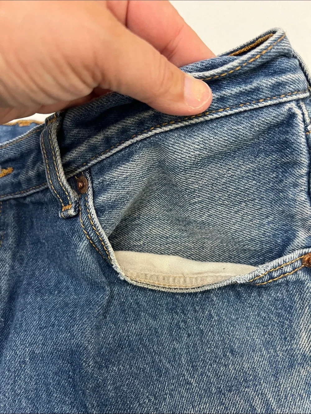 Levi's 501 Original Fit Jeans VTG mid Y2K Men's Medium Wash Distressed Grange